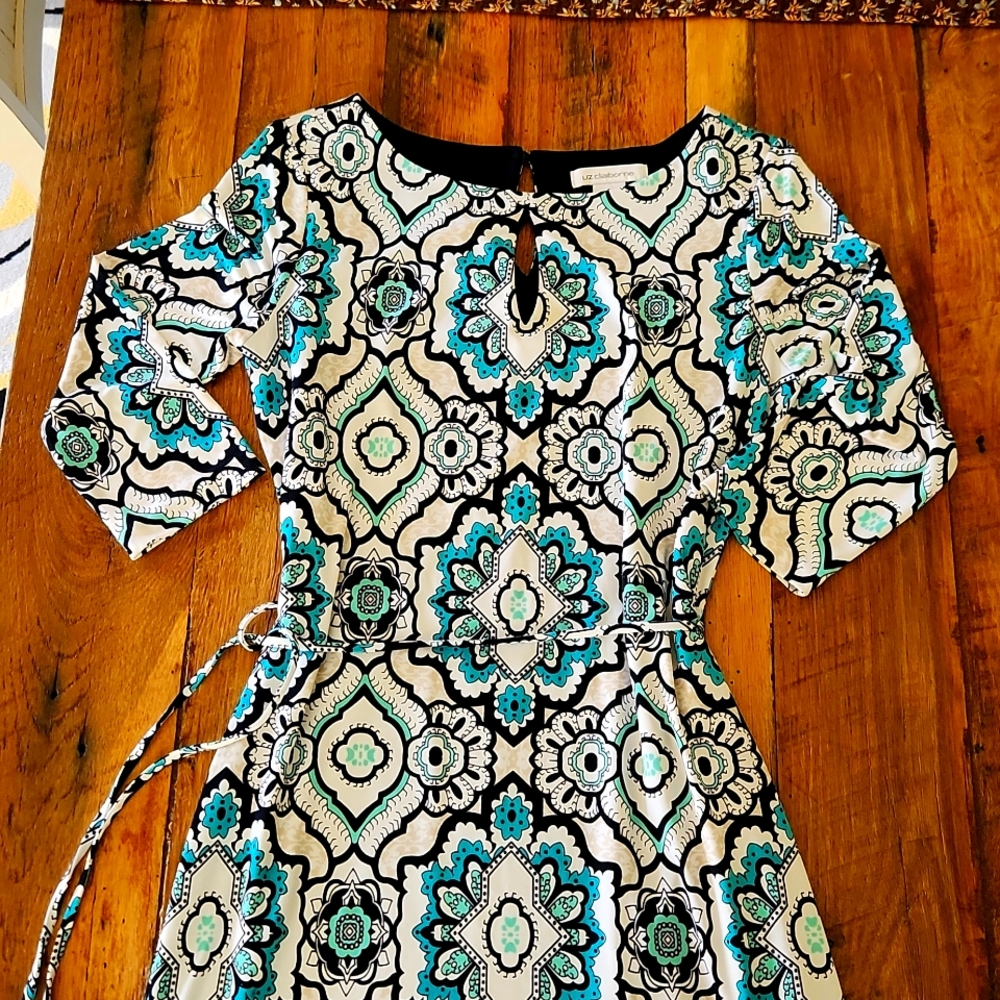 Liz Claiborne 3/4 length sleeve dress with tie belt size small
